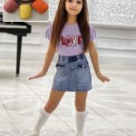 طقم تنوره جينز وكنزة LOVE